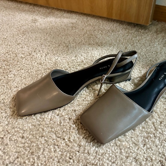 Charles & Keith | Square Toe Ankle Strap Pump in Dark Brown, size 8US/38IT - Picture 5 of 7